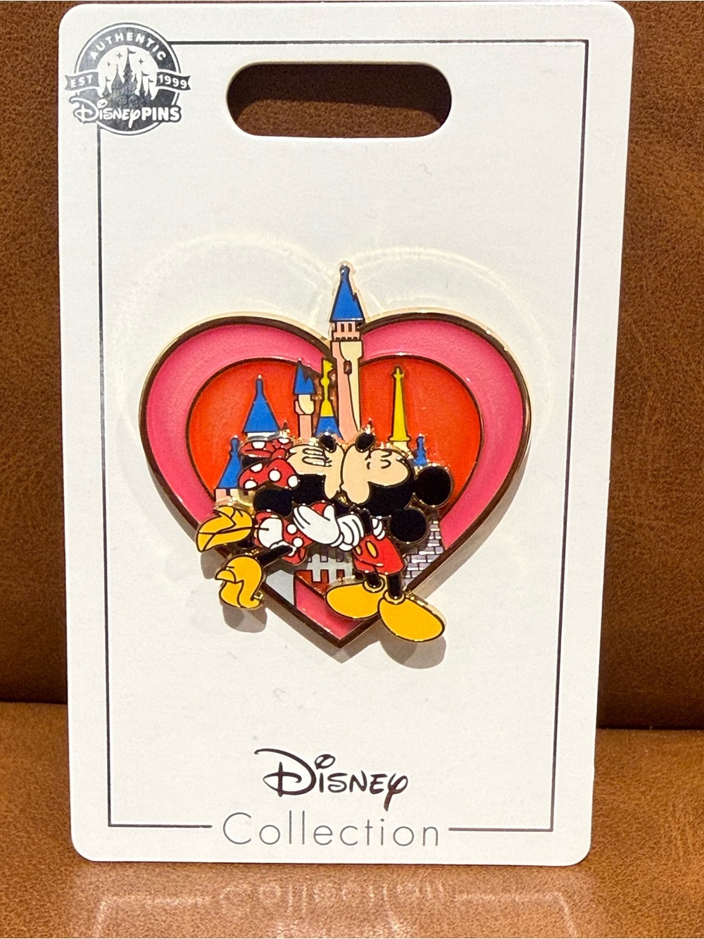 2003/2017/2018/2022/2024 Mickey Mouse & Minnie Mouse Couple Pin Lot - Picture 4 of 6
